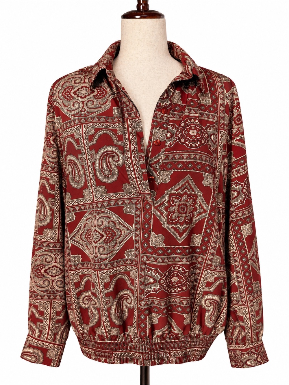 Vintage baroque carpet print deep red cotton collared pullover layer. Fits as L